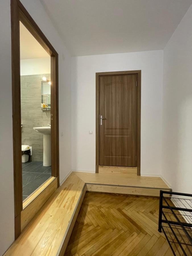 Schei Central Studios In The Heart Of Брашов Экстерьер фото