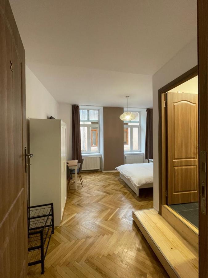 Schei Central Studios In The Heart Of Брашов Экстерьер фото